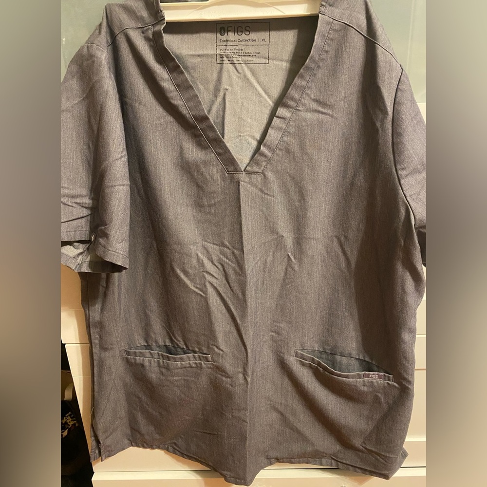 Casma scrub top grey XL